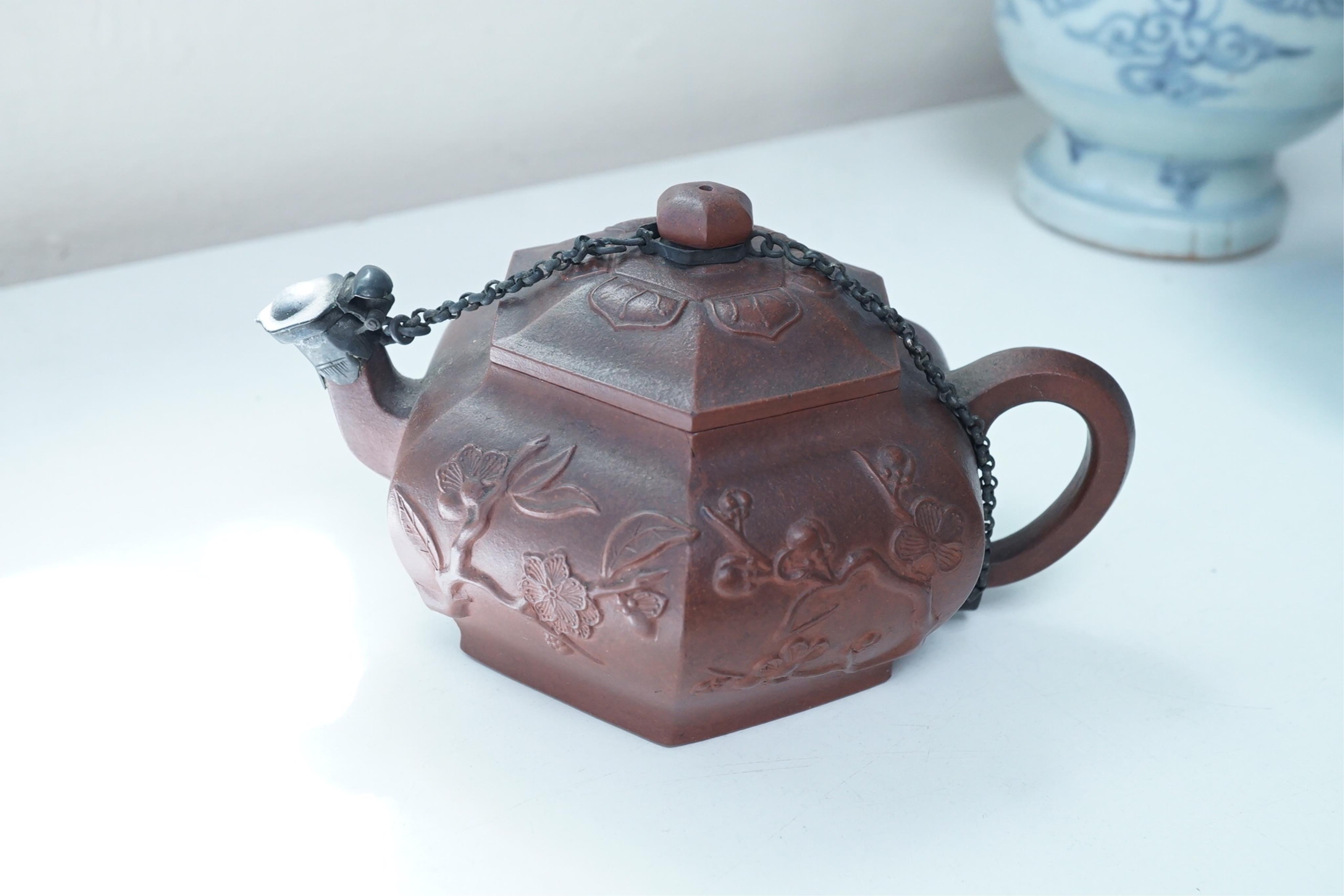 A Chinese Yixing hexagonal teapot, Kangxi period